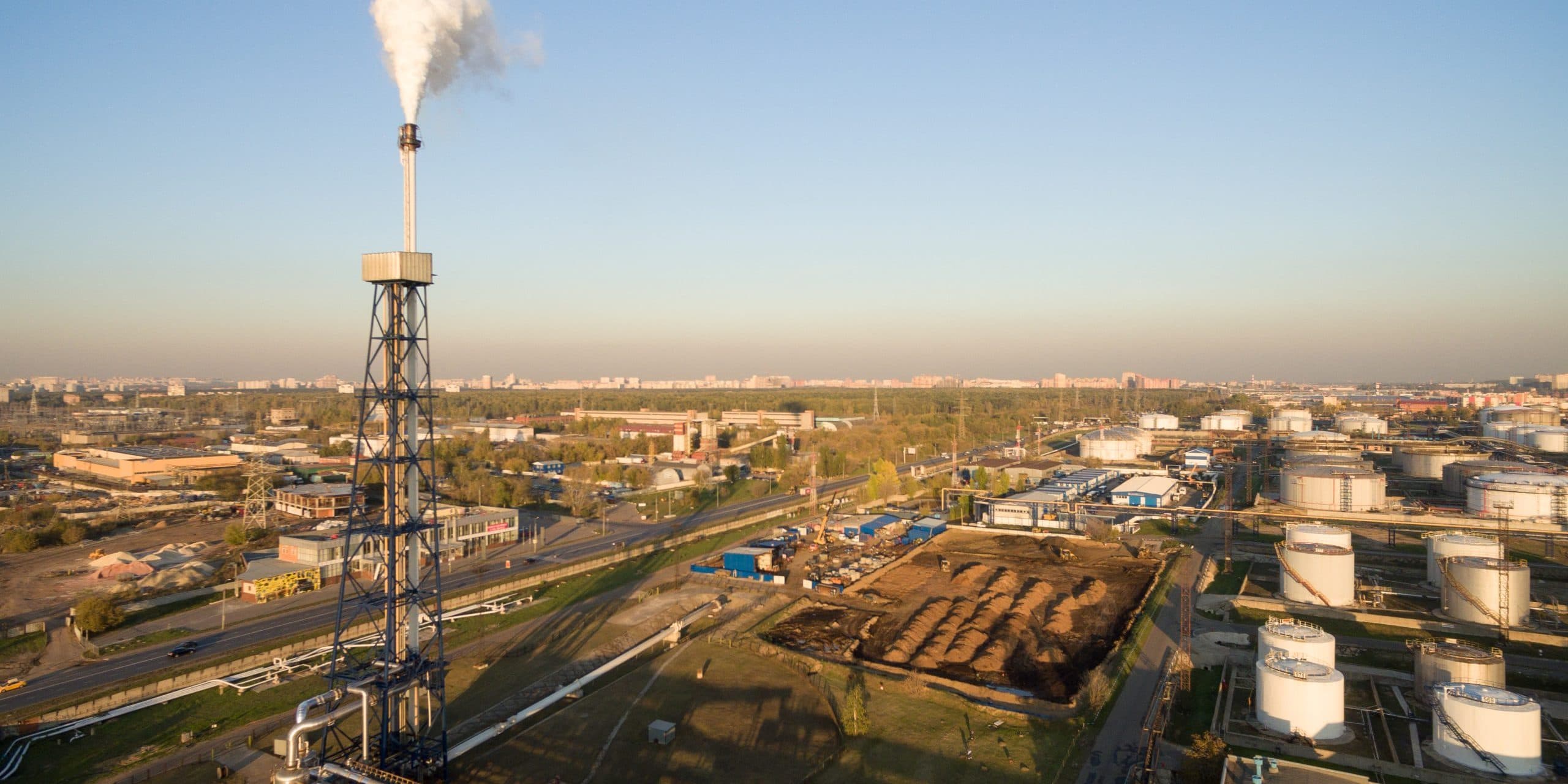 Instalación industrial de gas natural — sector manufacturero Colombia